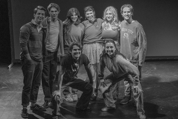 He's Not Like That (Cast Photo)